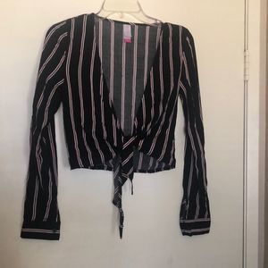 No Boundaries tie top